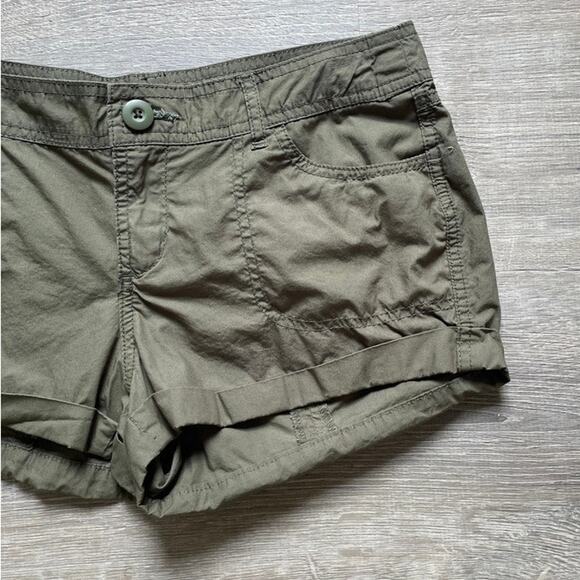 Y2K Army Green Forever 21 Low Rise Utility Booty Shorts Sz M/M Indie Sleaze Dune - Picture 4 of 7